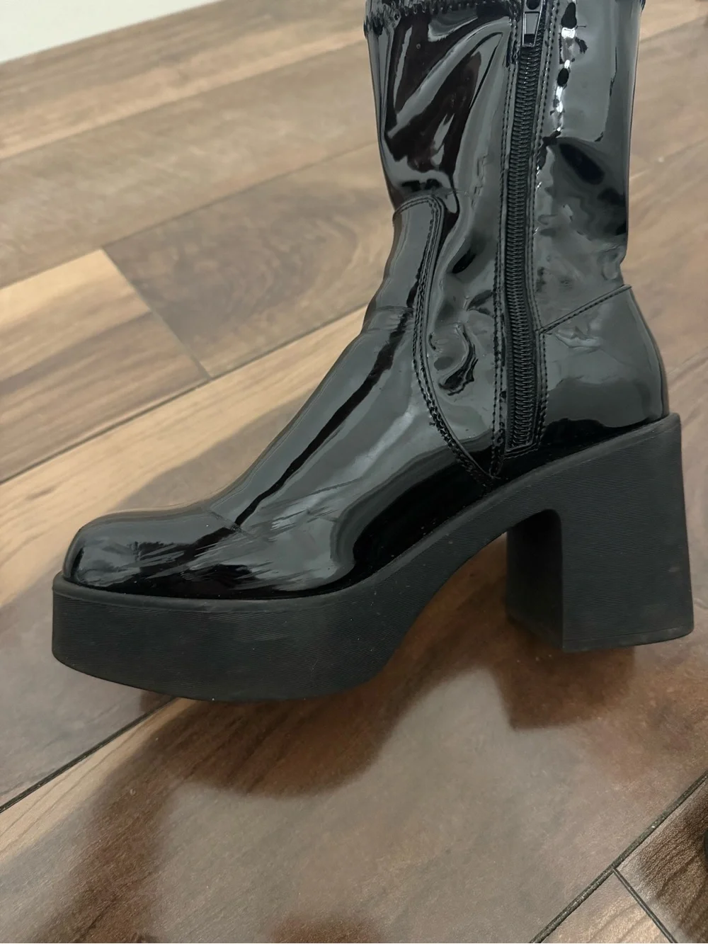 Aldo sleek black
